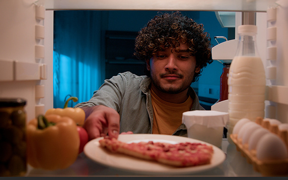 Pensei que fosse um remédio para ressaca, mas na verdade é veneno. Um alimento surpreendente que piora a ressaca