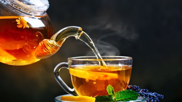 O chá protege o coração, a memória e os músculos, mas apenas se for consumido corretamente