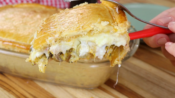 Essa combinação eu aprendi com a minha avó e não largo mais: empadão de palmito com bacon muito cremoso e fácil