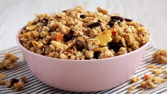 Um café da manhã sem açúcar adicionado pode ser nutritivo e cheio de sabor. (Foto: Shutterstock)