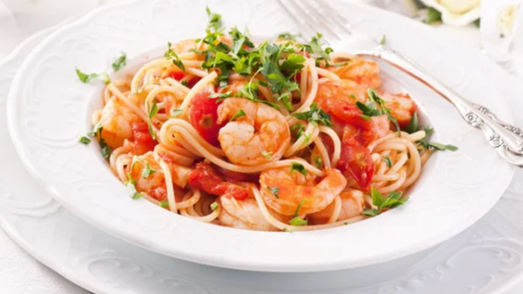 Da cozinha do TudoGostoso para o almoço de Dia das Mães: macarrão ao molho de camarão