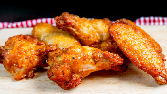 Como preparar o frango frito mais delicioso de todos em casa, de forma fácil e rápida, com um ingrediente secreto