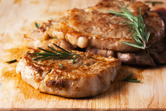 Adicione cremosidade à carne de porco e faça a bisteca na airfryer ser tão suculenta quanto a do fogão