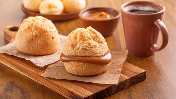 Pão de queijo: Descubra a história por trás de um dos pratos mais amados pelos brasileiros