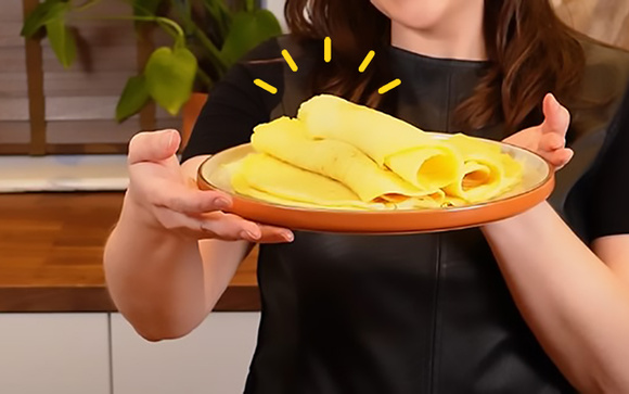 Massa de panqueca de liquidificador sem farinha de trigo virou a receita oficial do café da manhã de domingo aqui em casa