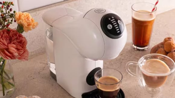 Cafeteira Dolce Gusto Genio S Basic fica 32% mais barata e prepara bebidas em poucos minutos