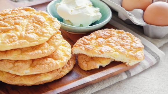 Pão nuvem na frigideira: receita fácil e rápida, sem forno nem farinha