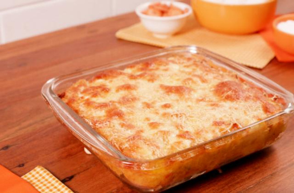 Torta de frango com massa de tapioca: receita fácil SEM GLÚTEN para salvar seu almoço ou jantar!
