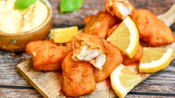 Especialistas em nutrição confirmam: “O peixe frito mais saudável não é feito com farinha, mas sim com grão-de-bico e farinha de rosca panko.”