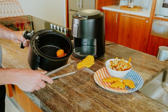 Air fryers com descontos a partir de 40% no 8.8 do Mercado Livre: 4 ofertas para não perder hoje