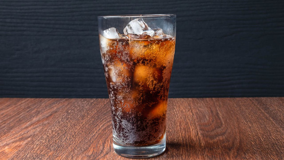 Ainda está em dúvida se deve ou não beber seu refrigerante zero? Os cientistas debatem prós e contras da bebida