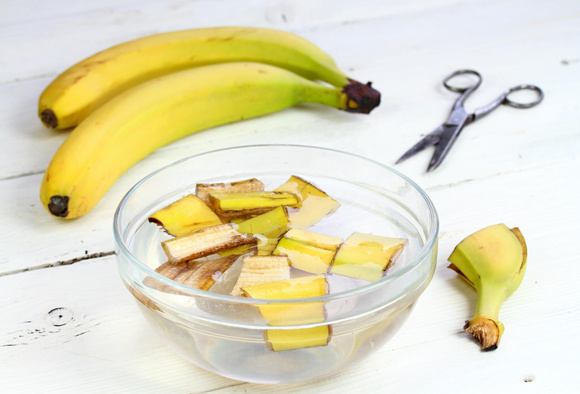 Casca de banana com vinagre: por que recomendam essa mistura e para que serve
