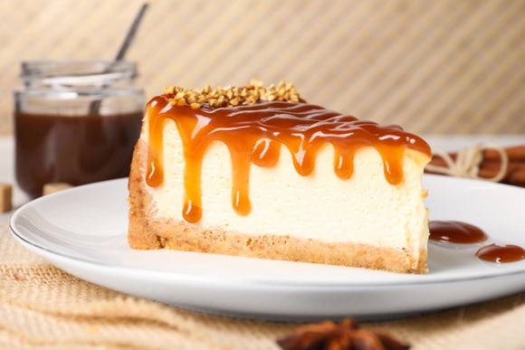 Esse é o segredo do caramelo de doce de padaria pra nunca errar o ponto: é só adicionar esse ingrediente e a mágica acontece