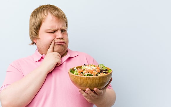 Existe obeso saudável? Médico explica quanto uma pessoa pode engordar antes de começar a emagrecer