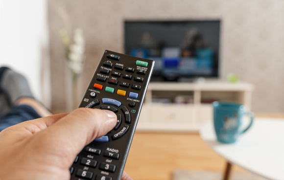 Não uso minha Smart TV há um ano. Quando a liguei, encontrei a melhor prova de que é melhor não atualizá-la
