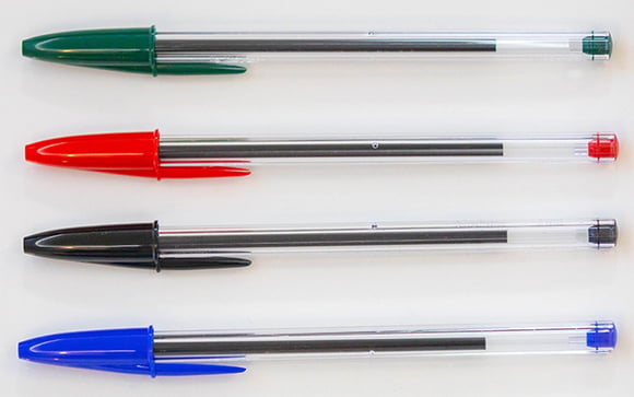 O pequeno furo na ponta da tampa da caneta Bic não é só um detalhe: ele pode salvar vidas