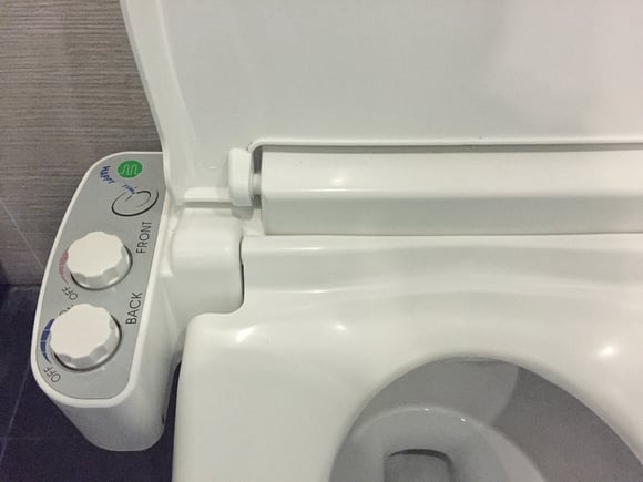 Adeus para sempre ao papel higiênico: a alternativa para o banheiro que está bombando no mundo todo