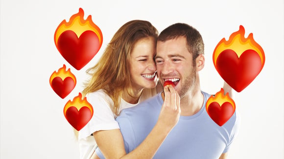 Romance que começa na cozinha: esses são os melhores alimentos para comer antes do sexo (partiu, libido!)