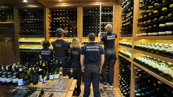 Vinho de R$100 mil: restaurante com estrelas Michelin é acusado de sonegação por venda irregular de vinhos de alto luxo