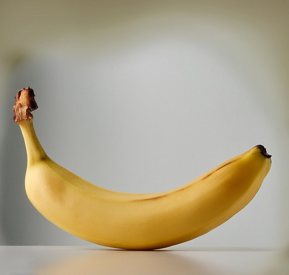 Com quantos você descobriu que esse é o jeito certo de guardar banana para que ela não amadureça rápido demais?