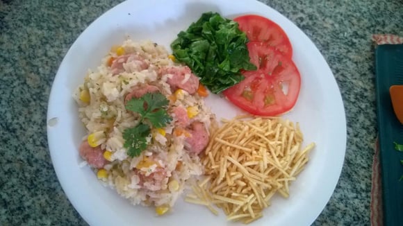 Arroz com linguiça de frango (Créditos: TudoGostoso)