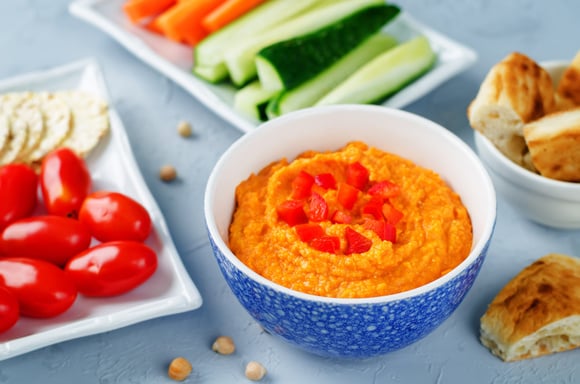 Como fazer molho romesco: receita típica da Catalunha é um clássico da gastronomia espanhola e perfeita pra quem ama tomate e pimentão!