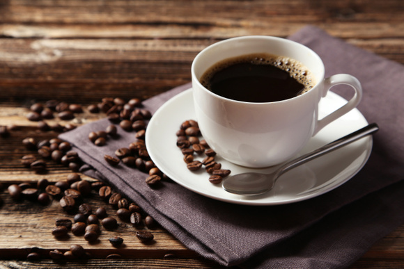 Café descafeínado faz mal à saúde? TudoGostoso explica como a bebida é feita e se possui efeitos colaterais!