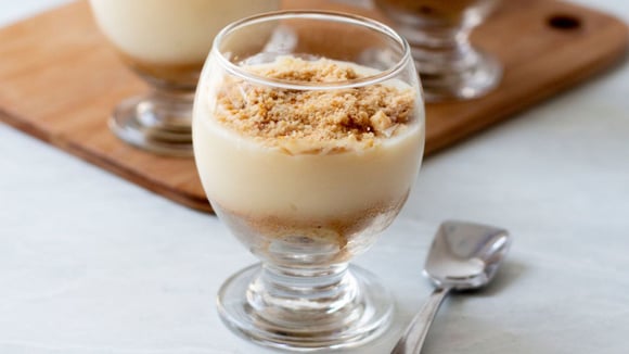 Dê um pouco de cremosidade para o seu arraiá com a mousse de paçoca (Créditos: Shutterstock)