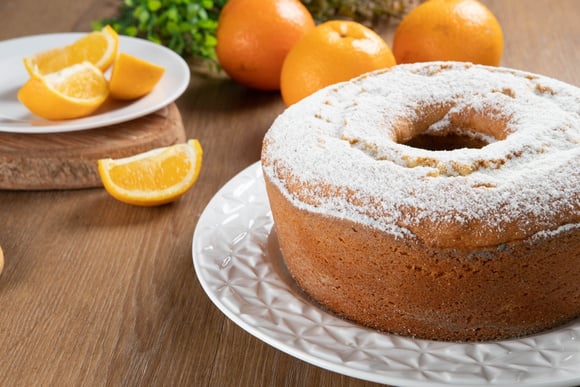 Revelado o segredo do bolo de laranja da vovó: a receita é simples, é só seguir o modo de preparo direitinho