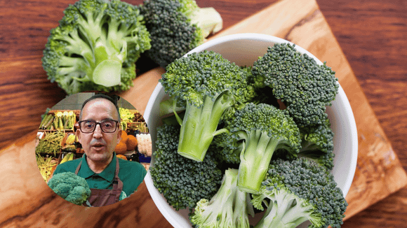 José Luis, vendedor de frutas: “A maioria das pessoas armazena brócolis incorretamente; para evitar que ele amarele, use o 'método do vaso'”.
