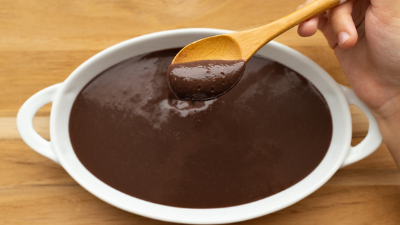 Nada melhor do que um brigadeiro com leite em pó para esse domingo preguiçoso