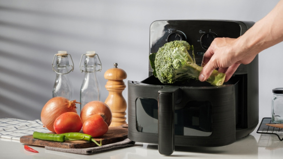 Esquenta Prime Day: air fryer de 6 litros e visor de vidro mais barata para assinantes Prime