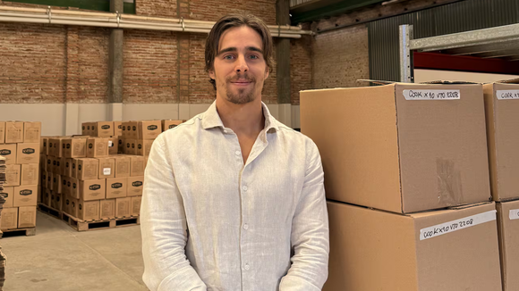 São três irmãos, começaram na cozinha de um apartamento de cobertura e hoje administram uma marca de produtos saudáveis extremamente lucrativa