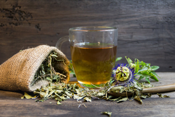 Aqui está uma solução natural para ser mais feliz: planta medicinal reduz a ansiedade e ajuda a dormir se ingerida todos os dias
