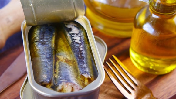 Ame Moreno, cozinheira: "O jantar mais fácil e delicioso não inclui carne, mas sim 2 latas de sardinha, 2 ovos e páprica."