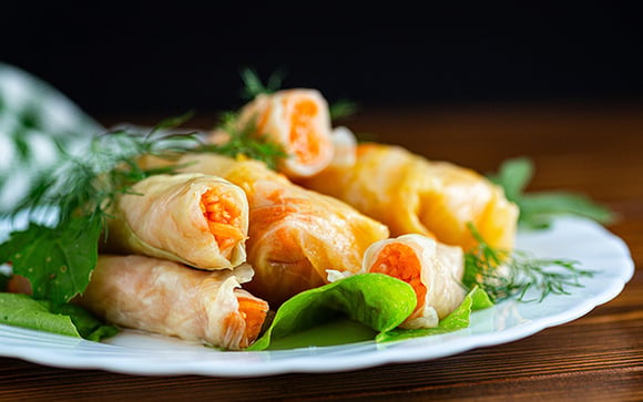 Foi só aprender essa receita de wrap de cenoura do TudoGostoso que nunca mais quis outra: é fácil, proteica e sem farinha