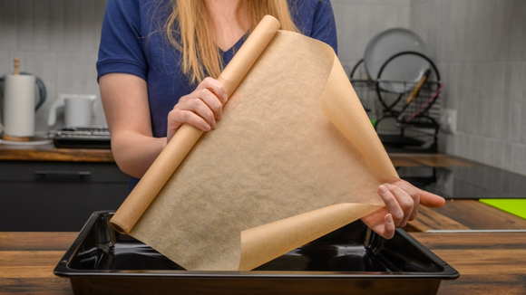 Se você tem papel manteiga, você tem um tesouro: 5 formas criativas de aproveitar esse item comum no dia a dia