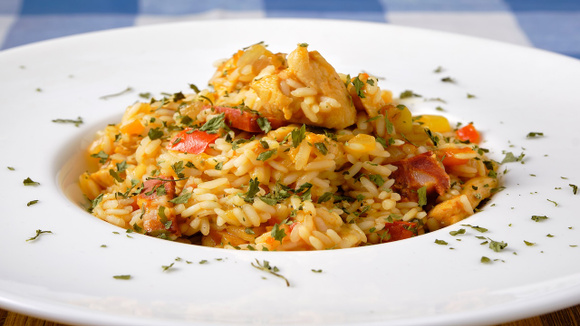 Ingredientes frescos e combinações inovadoras renovam o paladar e trazem mais cor para as refeições diárias. (Foto: Shutterstock)