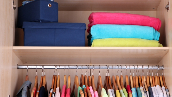 Adeus mofo no armário: TudoGostoso descobriu esse truque francês para proteger e perfumar as suas roupas