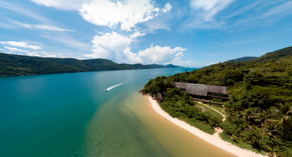 Visão superior do Saco do Mamanguá, um lugar belíssimo! (Crédito: Shutterstock)