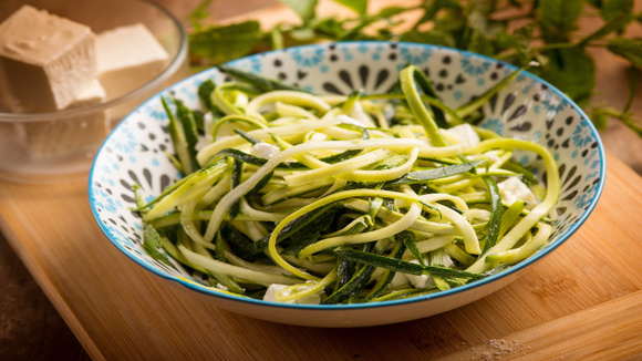 Chega de fazer abobrinha refogada e simples: essas 3 receitas do TudoGostoso vão deixar o vegetal muito mais gostoso
