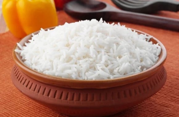 Como deixar o arroz branquinho e soltinho? Aprenda o truque secreto dos restaurantes