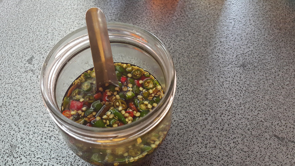 Receita caseira de molho tailandês para chuchar, comprovadamente delicioso para frango e frutos do mar!