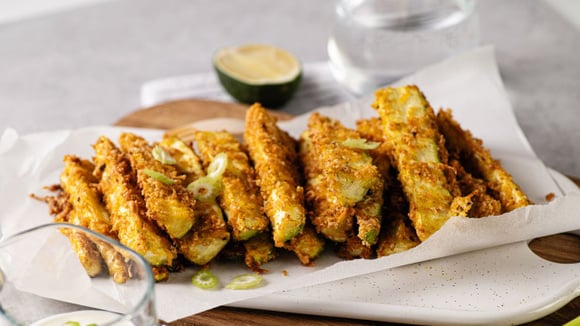 Receita é toda feita em um saco plástico e quase não faz sujeira na cozinha (Créditos: Shutterstock)