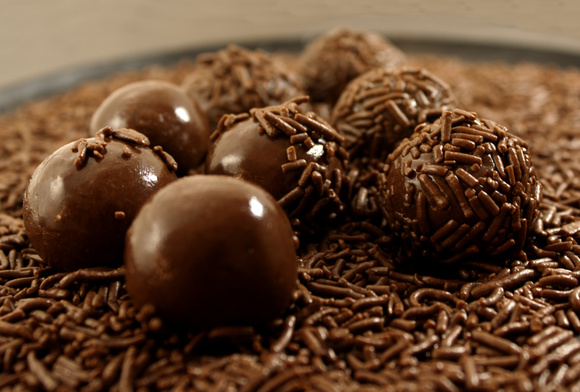Esse brigadeiro tem uma textura incrível e vai virar a sua receita vegana favorita