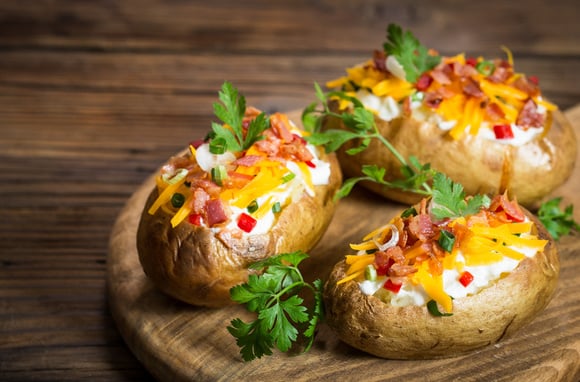 Batata recheada na airfryer. (créditos: Shutterstock)