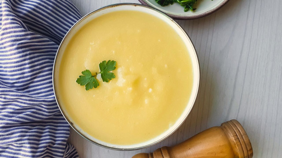 A polenta de milho-verde é um prato naturalmente vegano e é muito gostoso (Créditos: Shutterstock)