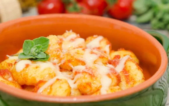 O nhoque de mandioca é uma receita sem peixe para o almoço de Páscoa perfeito para quem quer uma refeição simples, mas especial nesta data (Créditos: TudoGostoso)