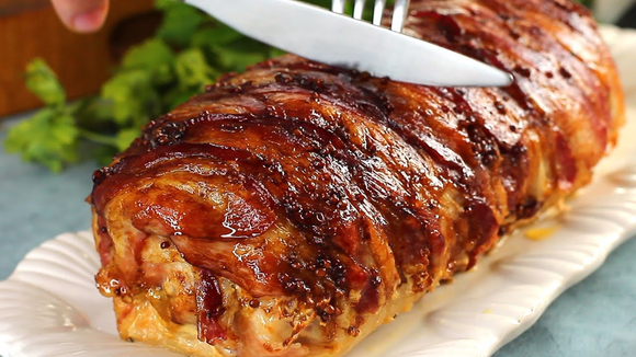 Surpreenda sua família com o melhor lombo de Natal recheado: já anota essa receita que vai brilhar na sua ceia
