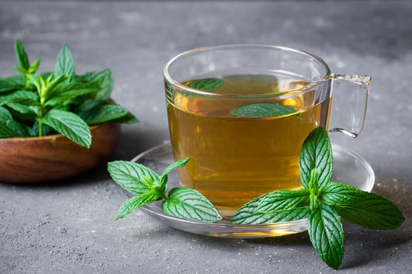 O chá que ajuda o fígado a se purificar: aprenda como preparar essa infusão para obter benefícios surpreendentes aos rins